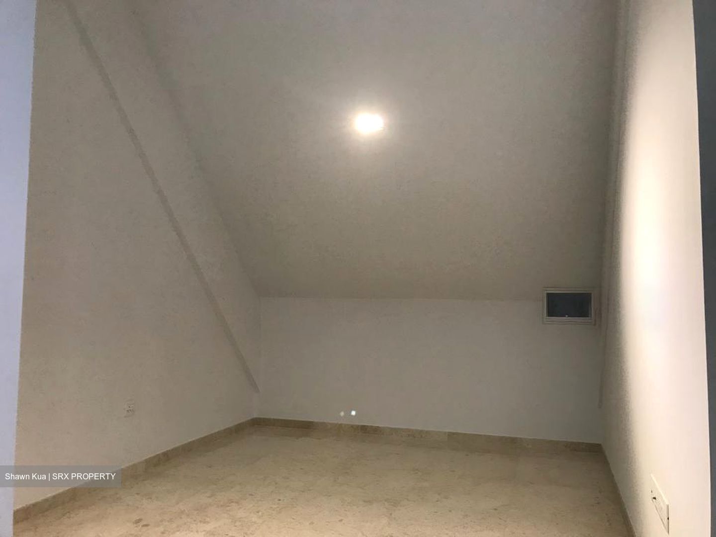 The Red House (D15), Apartment #523756041